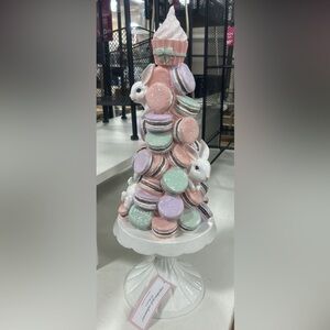 Cupcakes and Cashmere Easter Bunny Macaroon Tree